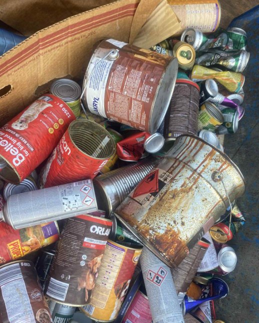 První svoz kovů v naší obci