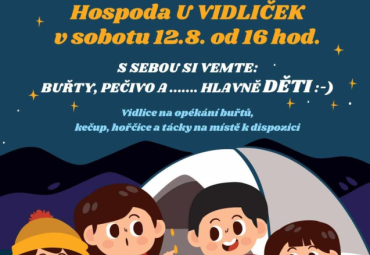 Posezení u ohně s kytarou a opékáním buřtů