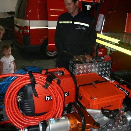 Dvoreček 21.8. Návštěva hasičů HK