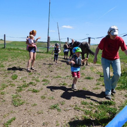 Dvoreček 27.5.2017- Putování za koníky