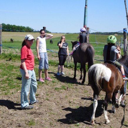 Dvoreček 27.5.2017- Putování za koníky