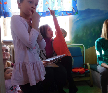 Dvoreček 14.2.2017 - Valentýnská návštěva knihovny