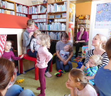 Dvoreček 14.2.2017 - Valentýnská návštěva knihovny