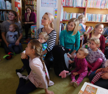 Dvoreček 14.2.2017 - Valentýnská návštěva knihovny