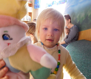 Dvoreček 14.2.2017 - Valentýnská návštěva knihovny