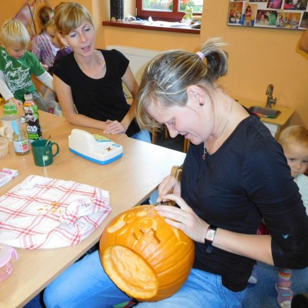 Dvoreček 25.10.2016 - Dýňové vyrábění