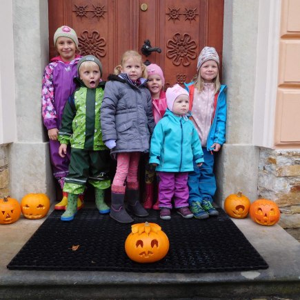 Dvoreček 25.10.2016 - Dýňové vyrábění