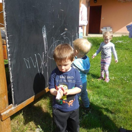 Dvoreček 10.5.2016 Motýlkování