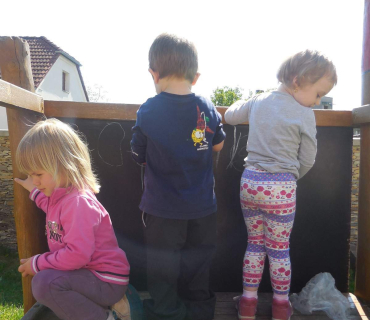 Dvoreček 10.5.2016 Motýlkování