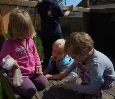 Dvoreček 10.5.2016 Motýlkování