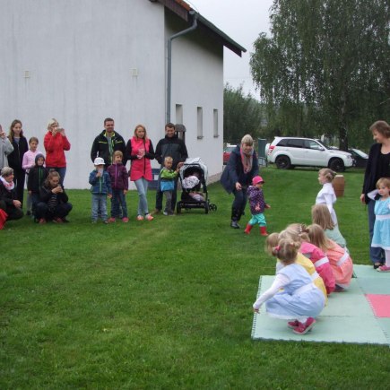 Vystoupení Černilovských Blešek a Blech na Semonickém ořechobraní 7. 9. 2019