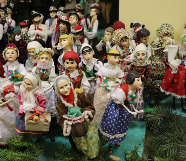 Adventní trh a výstava Betlému Boženy Pečené Sedláčkové 2. 12. 2022 KSD