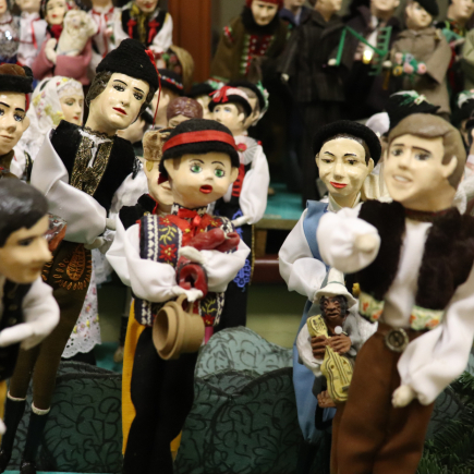 Adventní trh a výstava Betlému Boženy Pečené Sedláčkové 2. 12. 2022 KSD