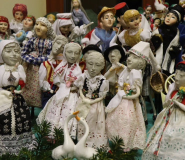 Adventní trh a výstava Betlému Boženy Pečené Sedláčkové 2. 12. 2022 KSD