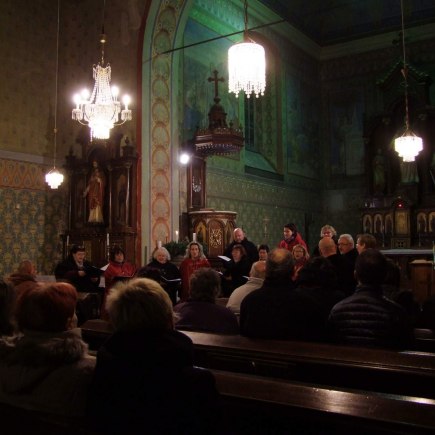 Adventní koncert sboru Cantus Jaroměř v Černilově - katol.kostel 27.11. 2016
