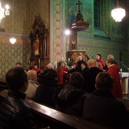 Adventní koncert sboru Cantus Jaroměř v Černilově - katol.kostel 27.11. 2016