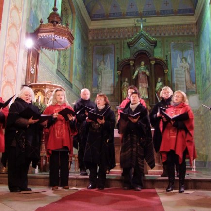 Adventní koncert sboru Cantus Jaroměř v Černilově - katol.kostel 27.11. 2016