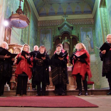Adventní koncert sboru Cantus Jaroměř v Černilově - katol.kostel 27.11. 2016