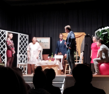 Divadelní představení Ach ti příbuzní! 24. 3. 2024 Sokolovna Černilov