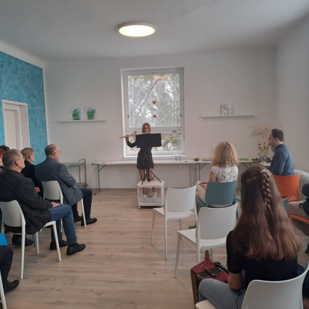 Předávání certifikátů absolventům kurzu genealogie VU3V 21. 3. 2024