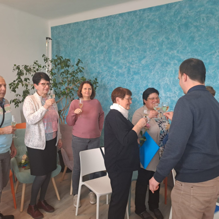 Předávání certifikátů absolventům kurzu genealogie VU3V 21. 3. 2024