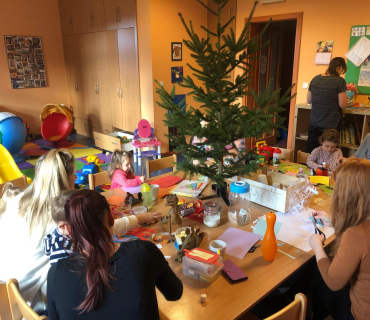 3.12.2019 - Zdobíme stromeček