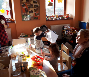 19.11.2019 - Vyrábíme na adventní trhy