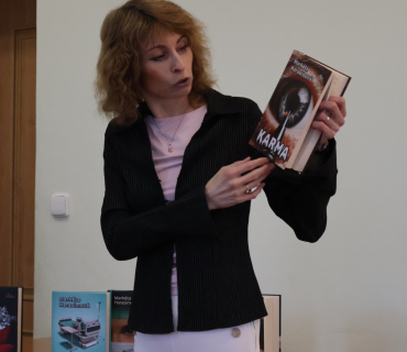 Spisovatelka Markéta Harasimová v Černilově