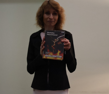 Spisovatelka Markéta Harasimová v Černilově