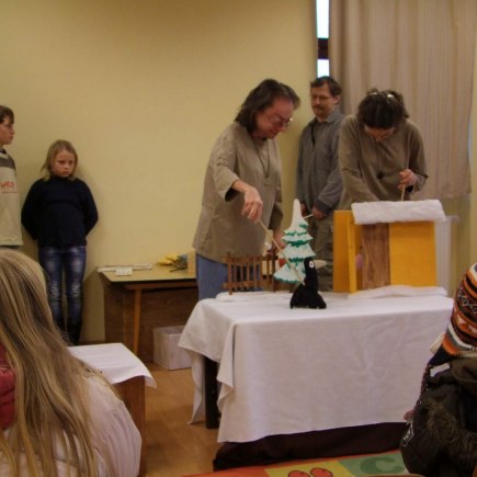 Předvánoční pohádky - loutkové soubory Blechy a Maminy Jaroměř - KSD Černilov 16.12.2012 