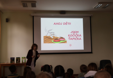 Spisovatelka Markéta Harasimová v Černilově